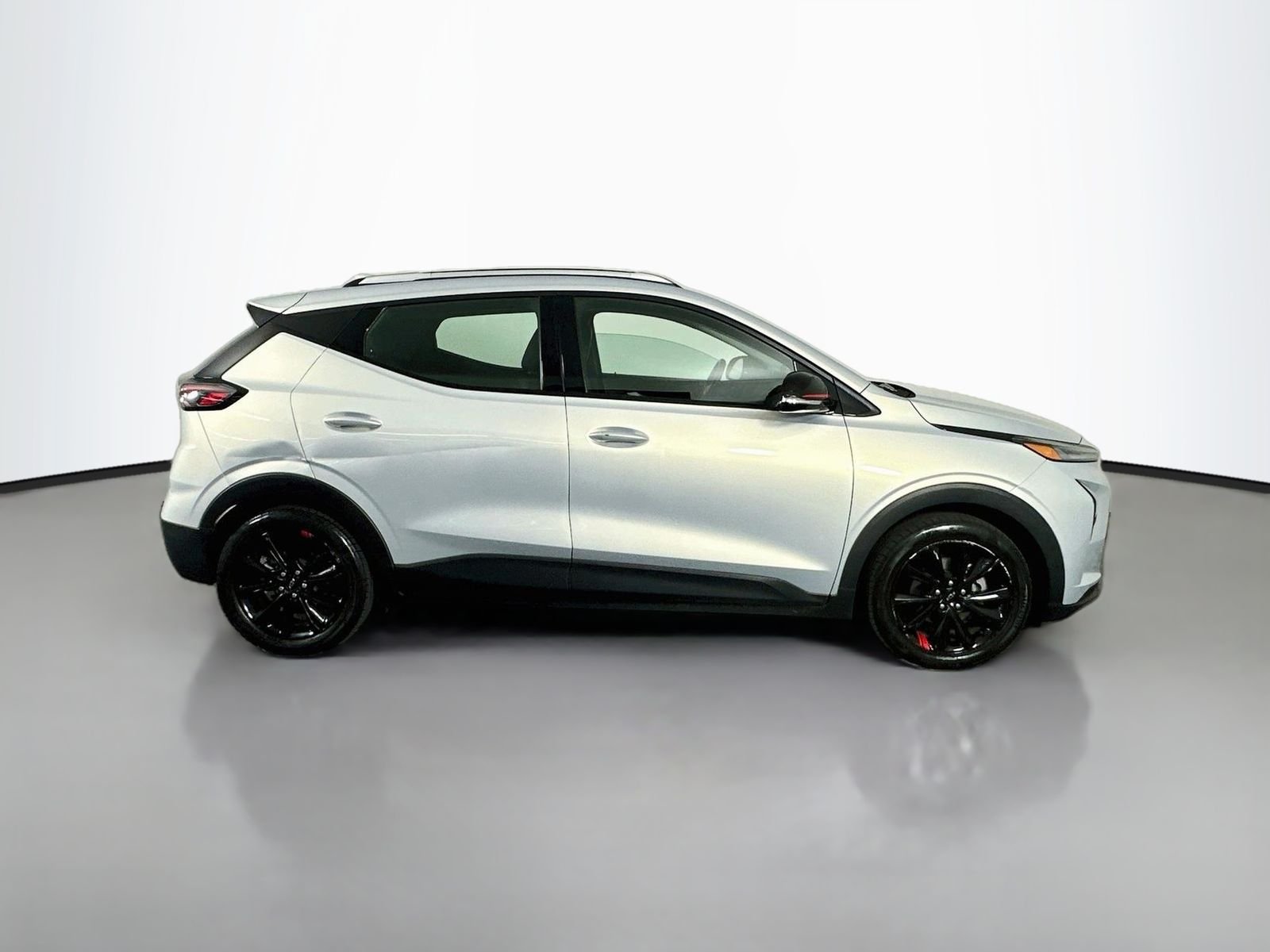 Used 2023 Silver Flare Metallic Chevrolet LT image 9