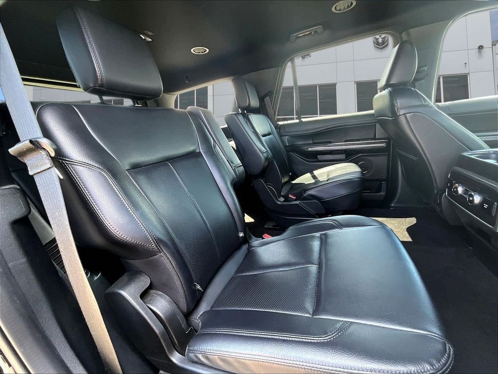 Used 2021 Black Ford XLT image 26