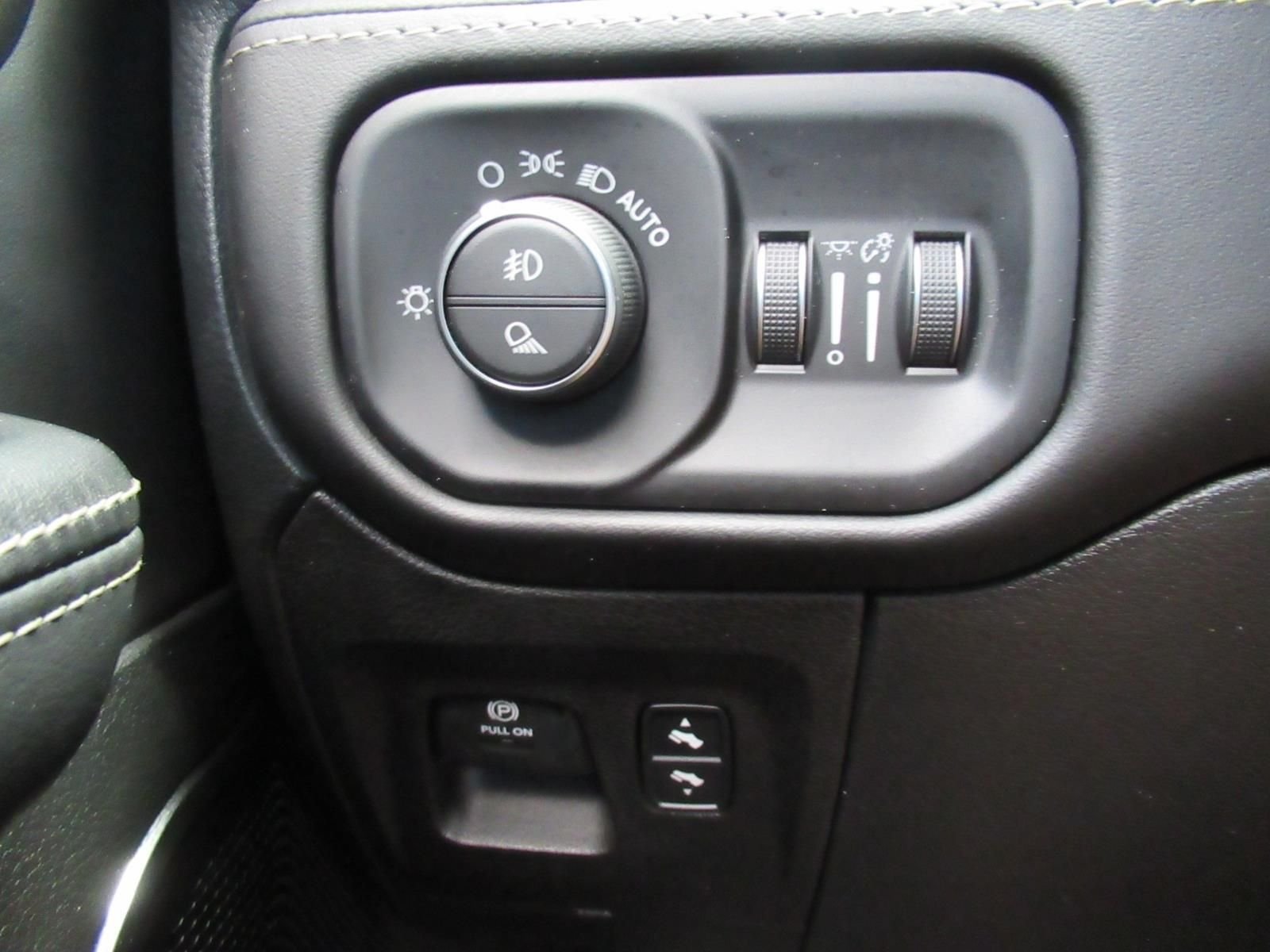 Used 2022 White Ram Limited image 22