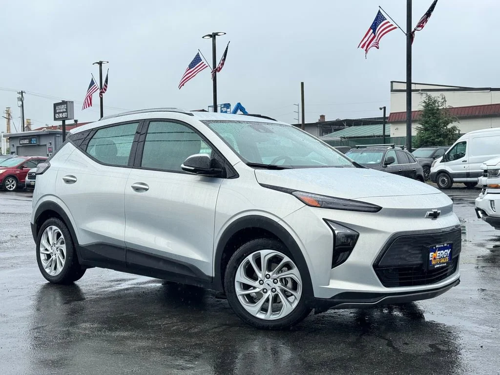 2023 Chevrolet Bolt EUV LT's photo