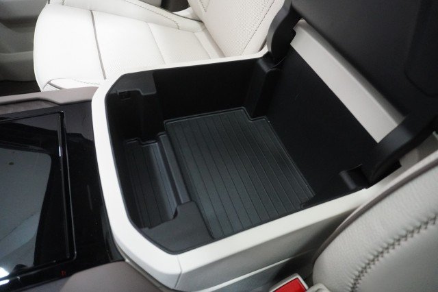 2026 GMC Yukon Denali - Photo 40