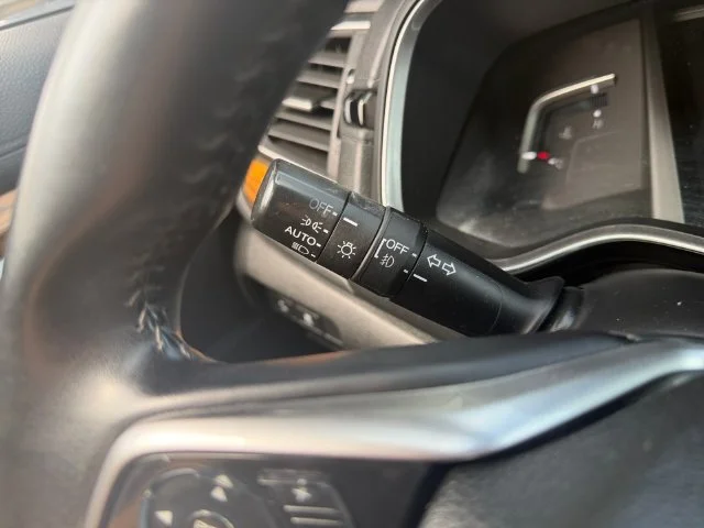 Certified Used 2018 White Honda EX-L image 13