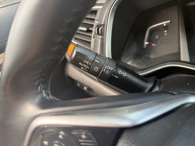 Used 2018 White Honda EX-L image 13