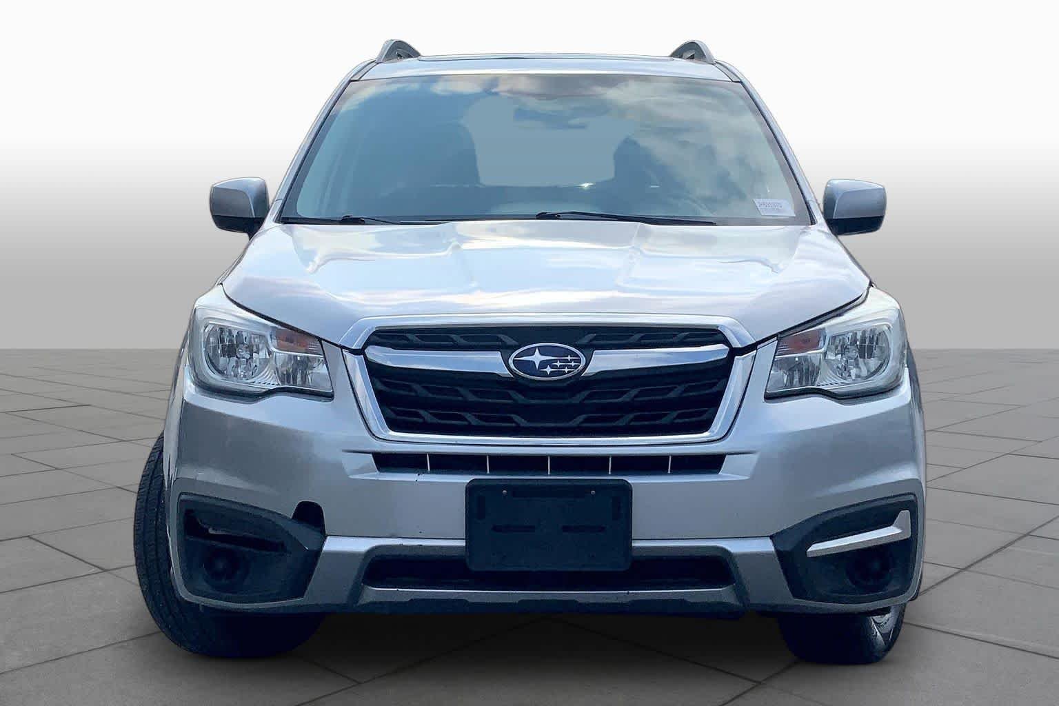 Used 2018 Ice Silver Metallic Subaru Premium image 4