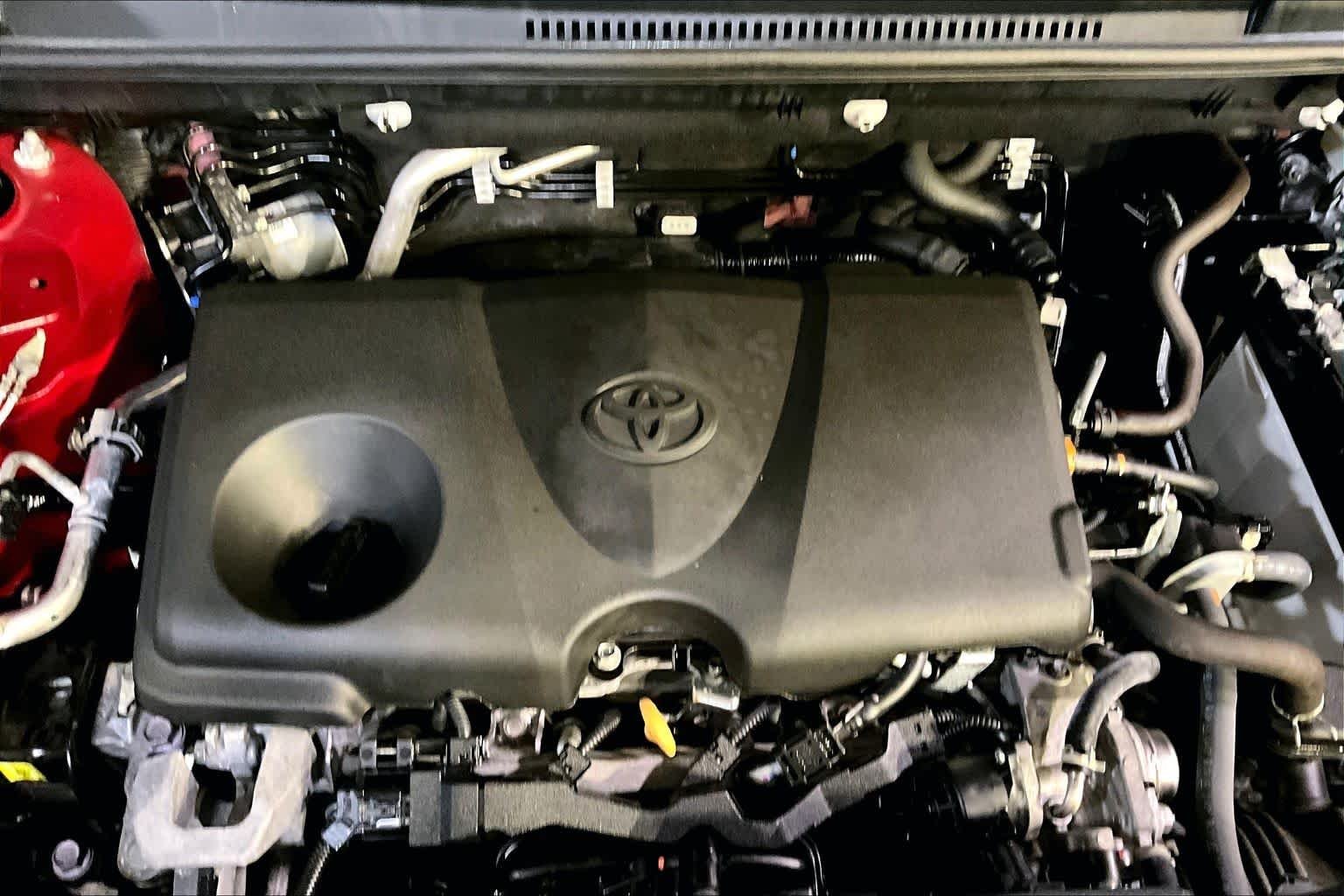 Used 2025 Ruby Flare Pearl Toyota XLE image 33