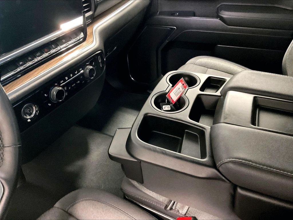 Used 2024 White Chevrolet LT image 20