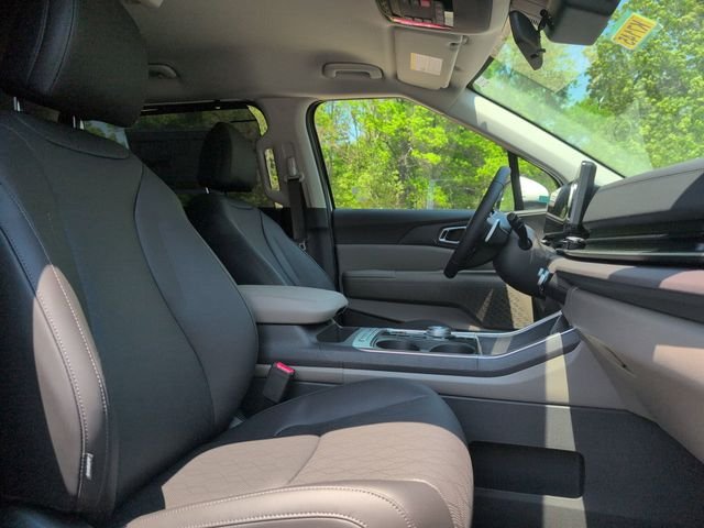 New 2026 Snow White Pearl Kia EX image 28