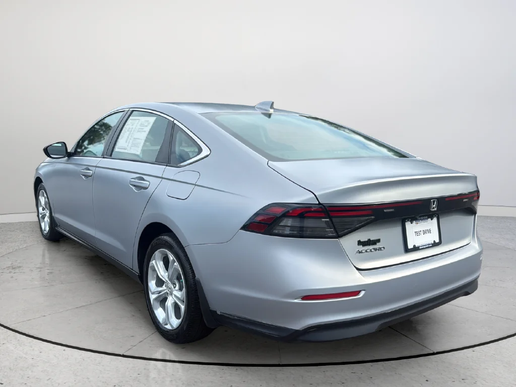 2024 Honda Accord LX - Photo 8