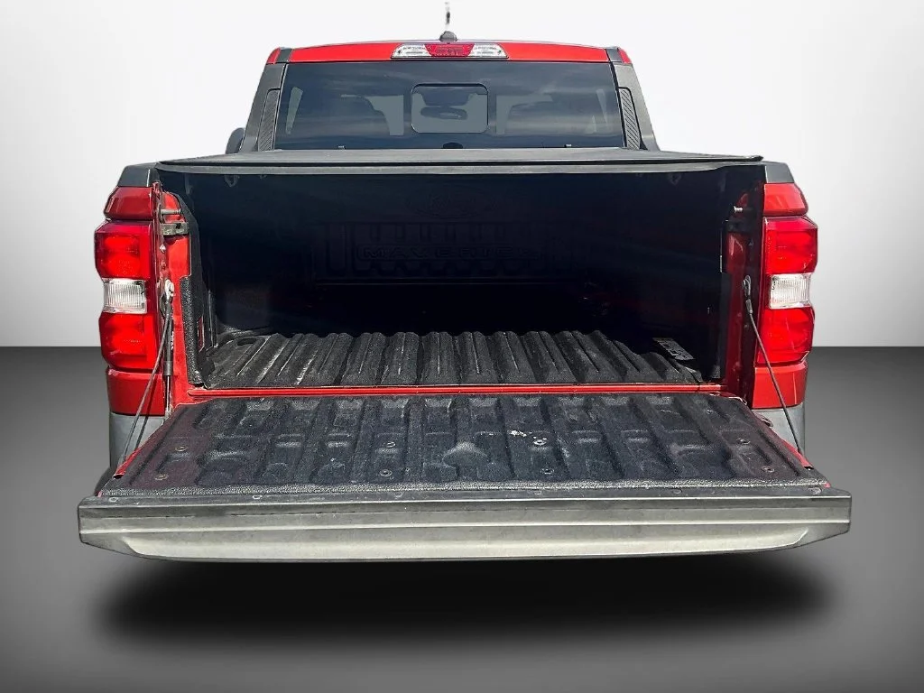 Used 2022 Red Ford Lariat image 9