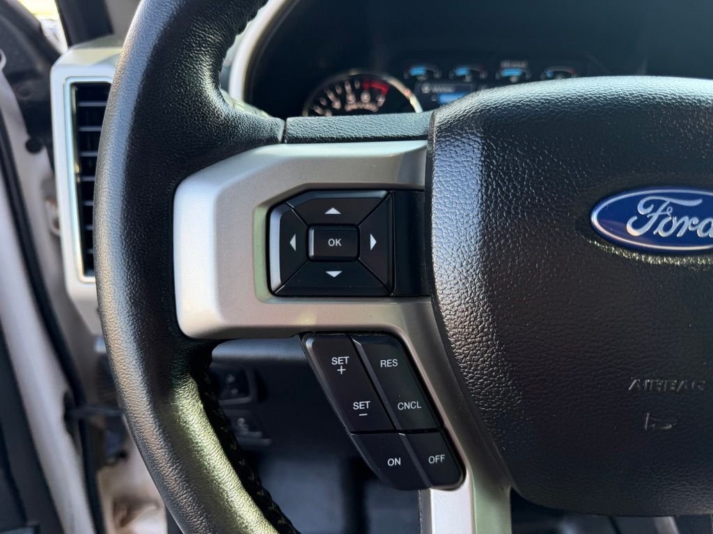 Used 2017 White Ford Lariat image 31