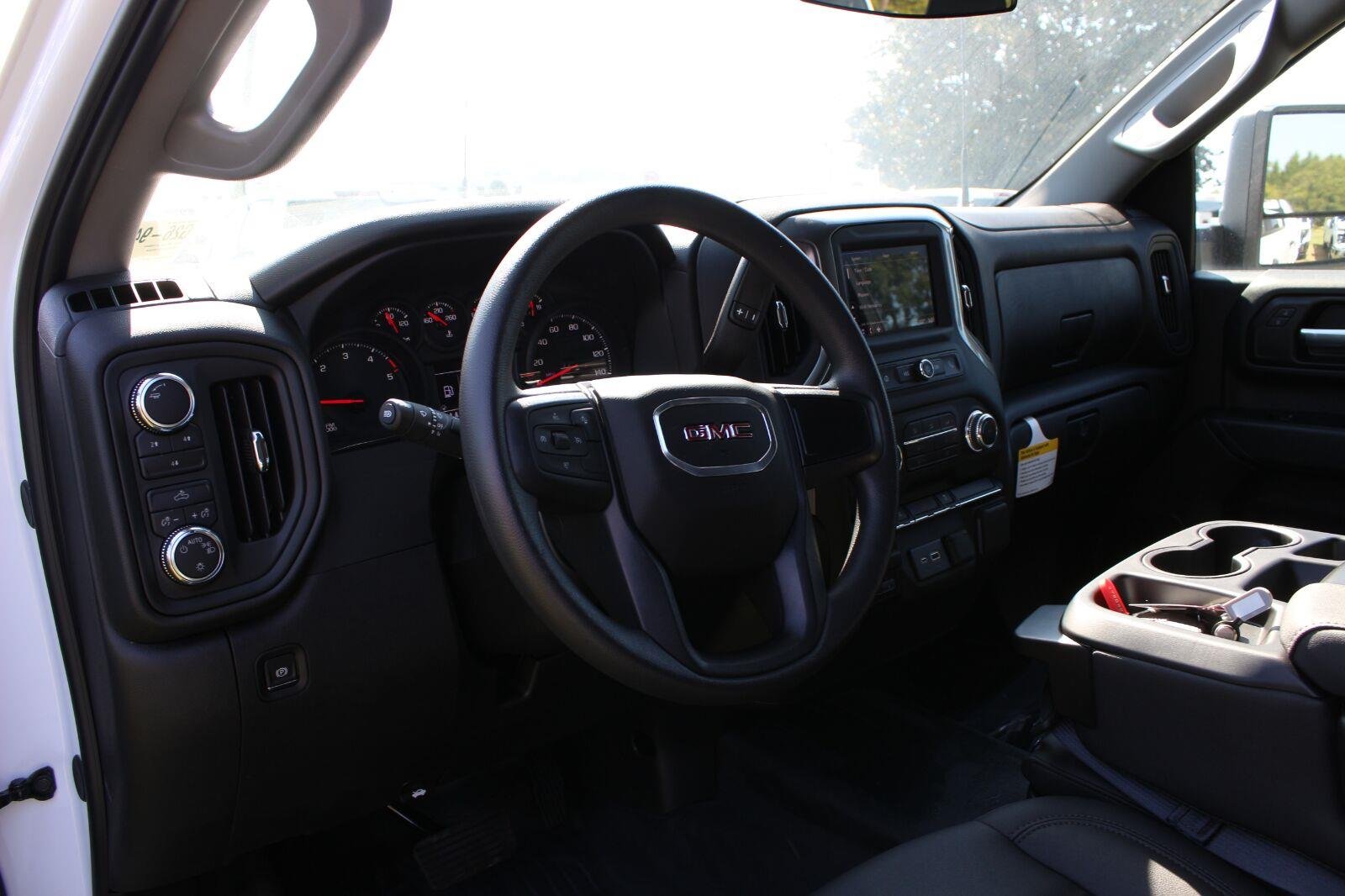 New 2026 Summit White GMC Pro image 20