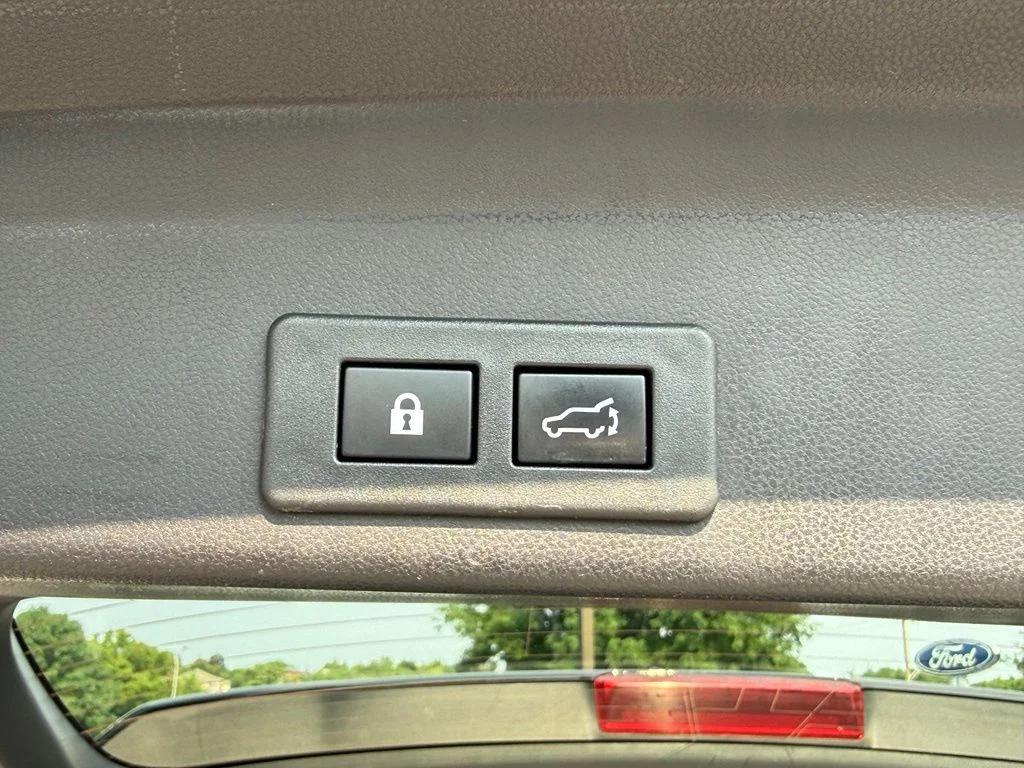 Used 2022 Gray Subaru Onyx Edition image 30