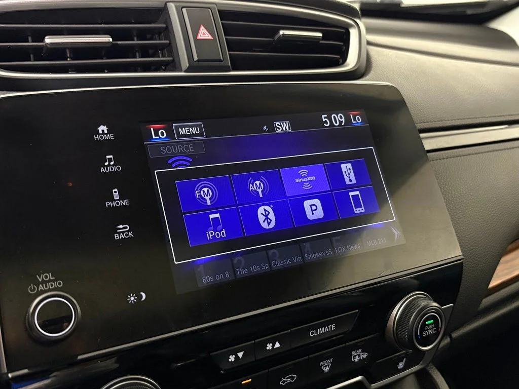 Used 2021 White Honda EX-L image 26