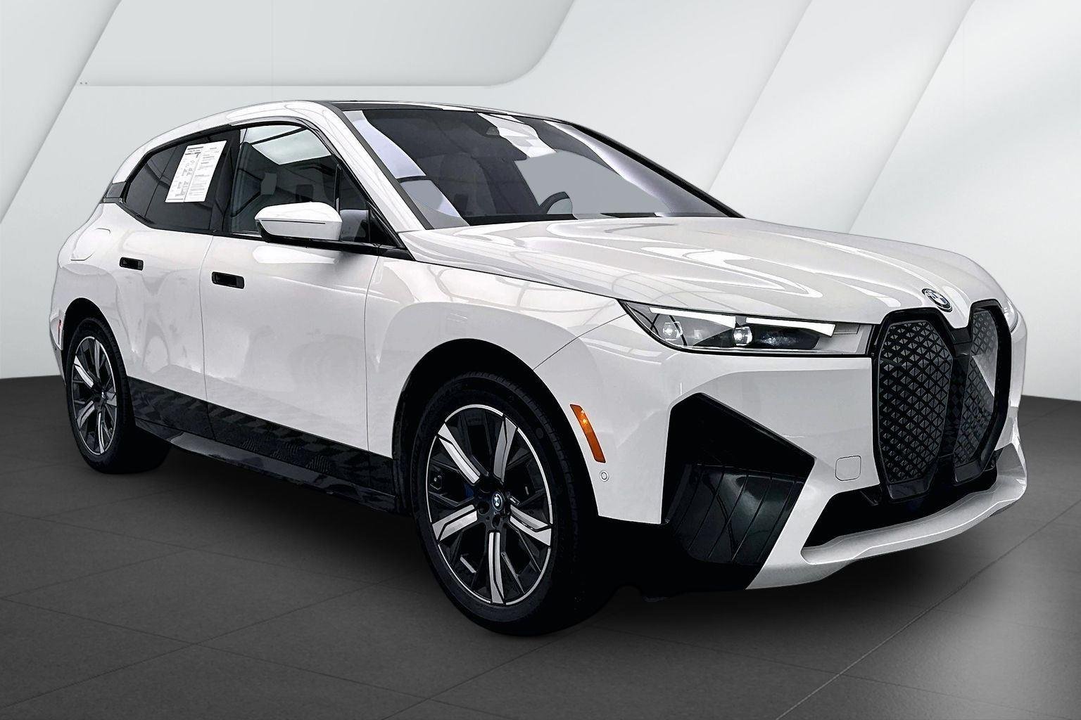 2023 BMW iX xDrive50's photo