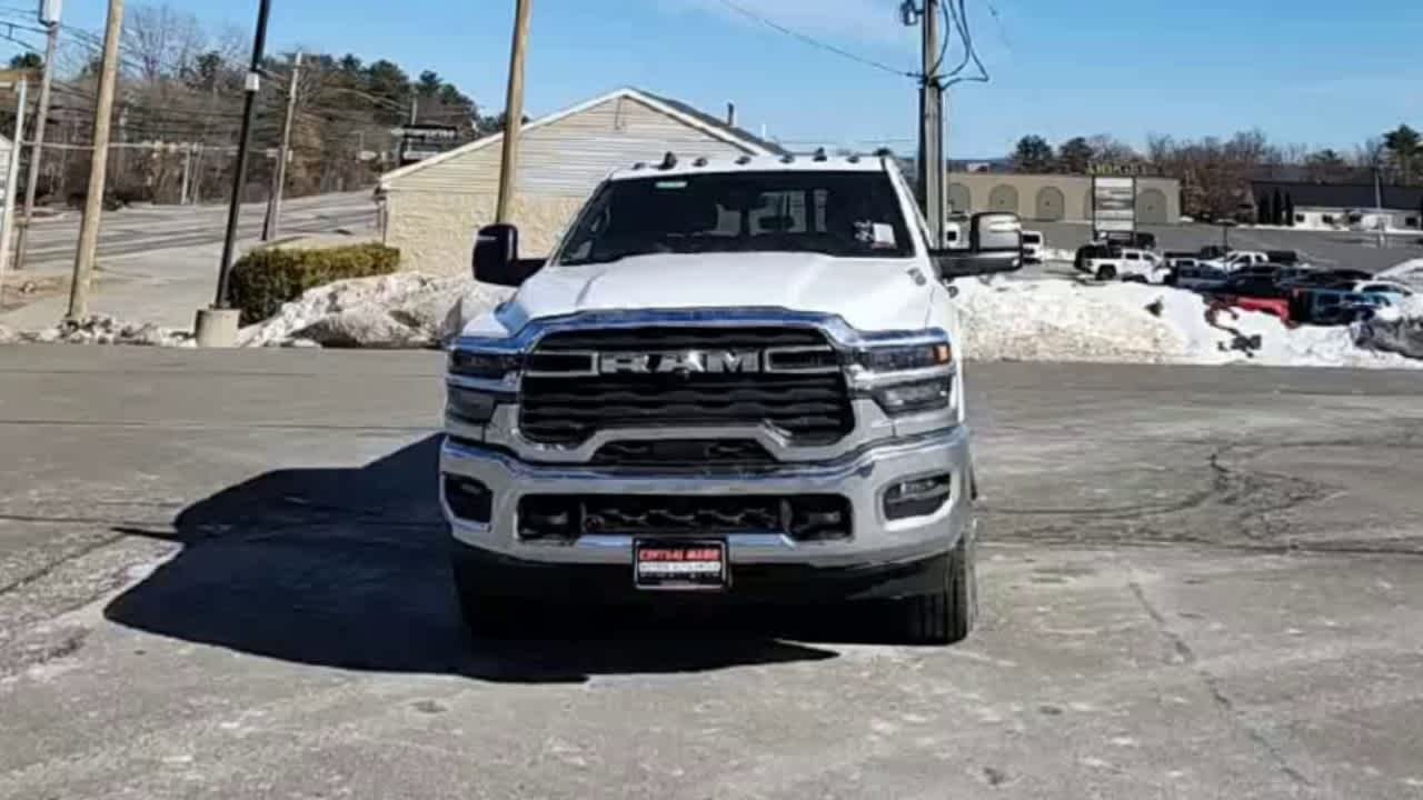 New 2026 Bright White Clear-Coat Exterior Paint RAM Tradesman image 3