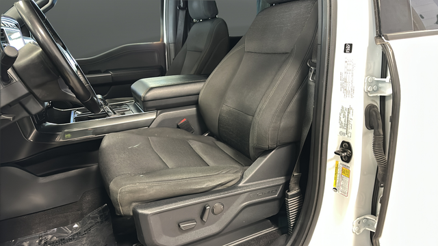 Used 2023 Oxford White Ford XLT image 9