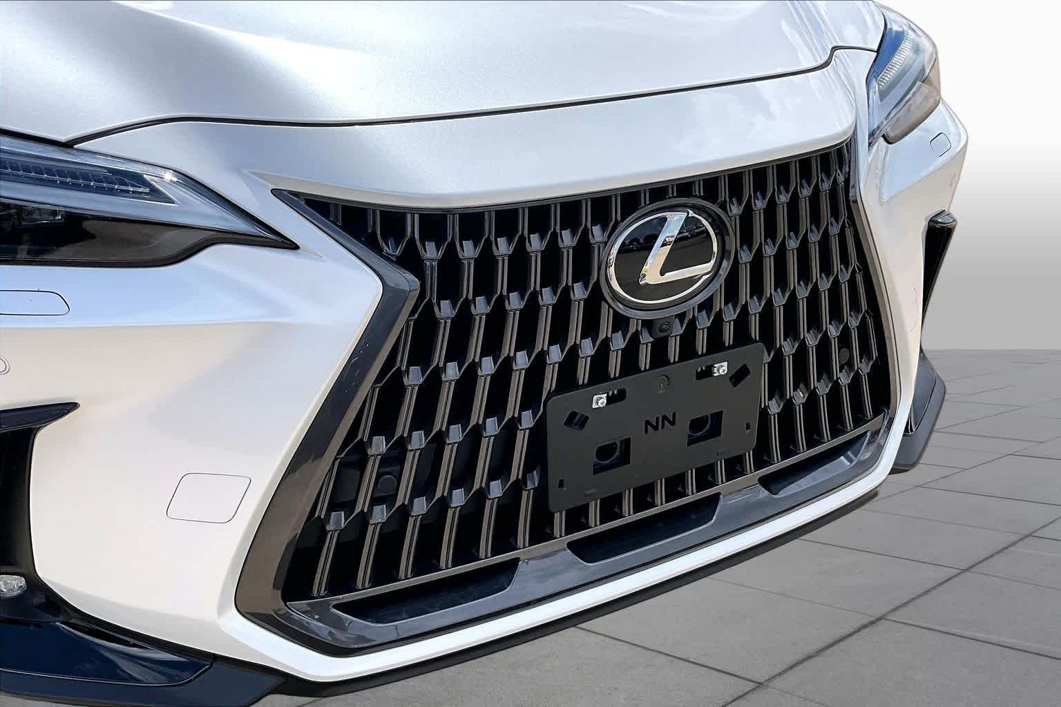 Certified Used 2025 Eminent White Pearl Lexus Luxury image 30