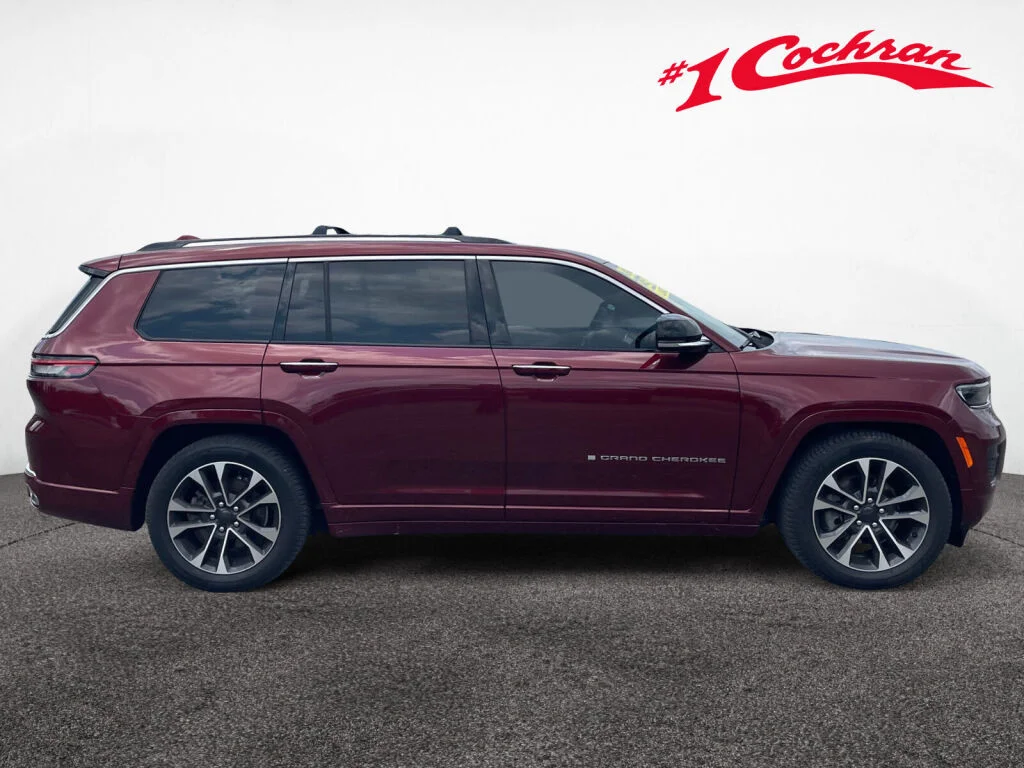 Certified Used 2022 Velvet Red Pearlcoat Jeep Overland image 31