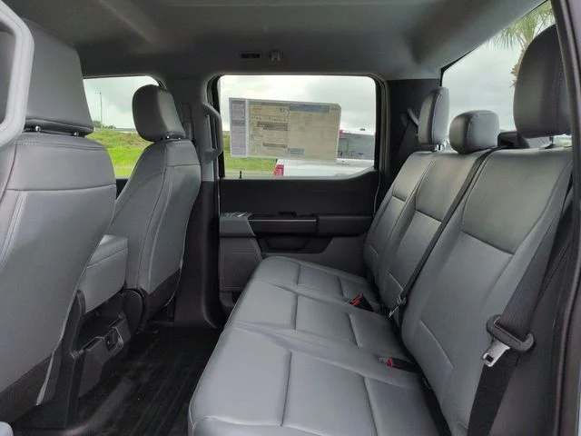 New 2026 Oxford White Ford XL image 14