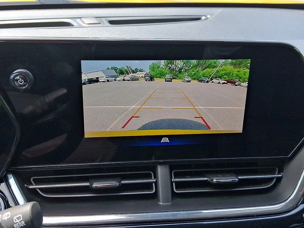 Used 2025 Yellow Chevrolet ACTIV image 18