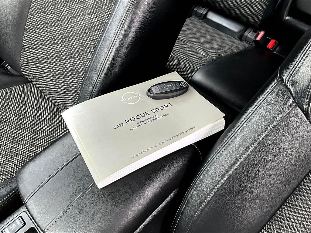 Used 2022 White Nissan SV image 37