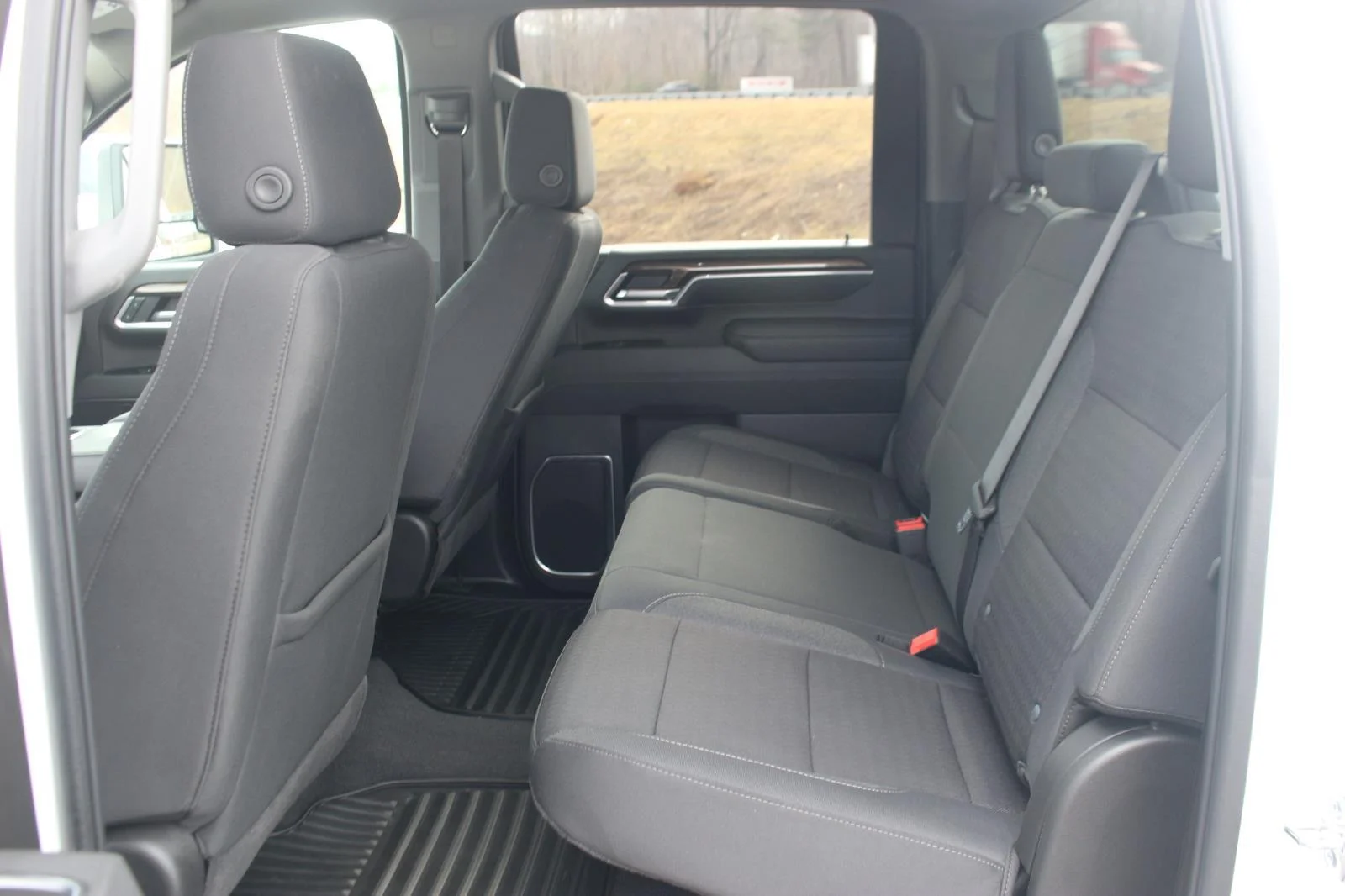 Used 2025 Summit White Chevrolet LT image 36