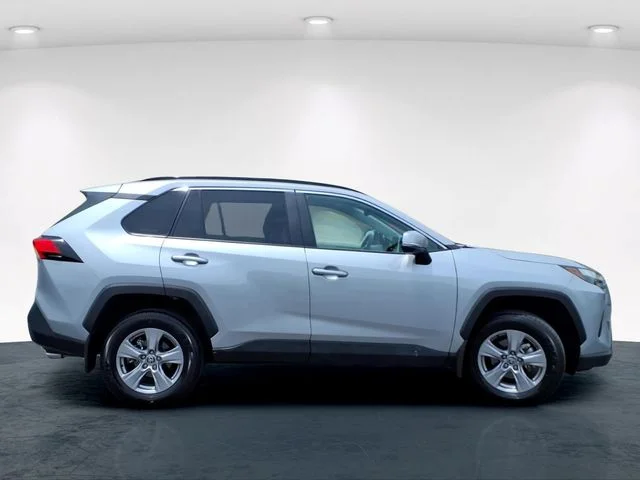 Used 2025 Silver Toyota XLE image 7