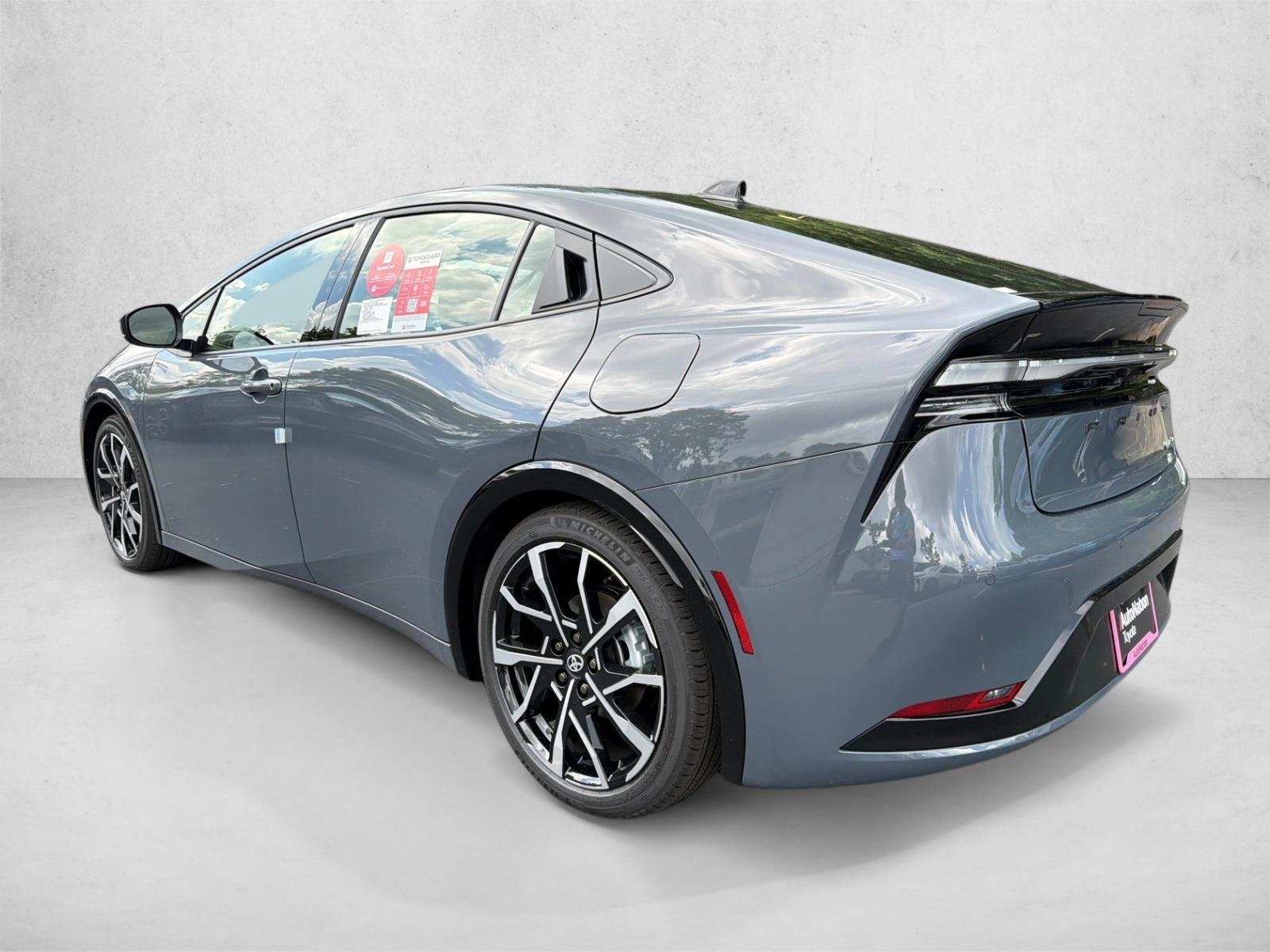 New 2027 Guardian Gray Toyota XSE image 5