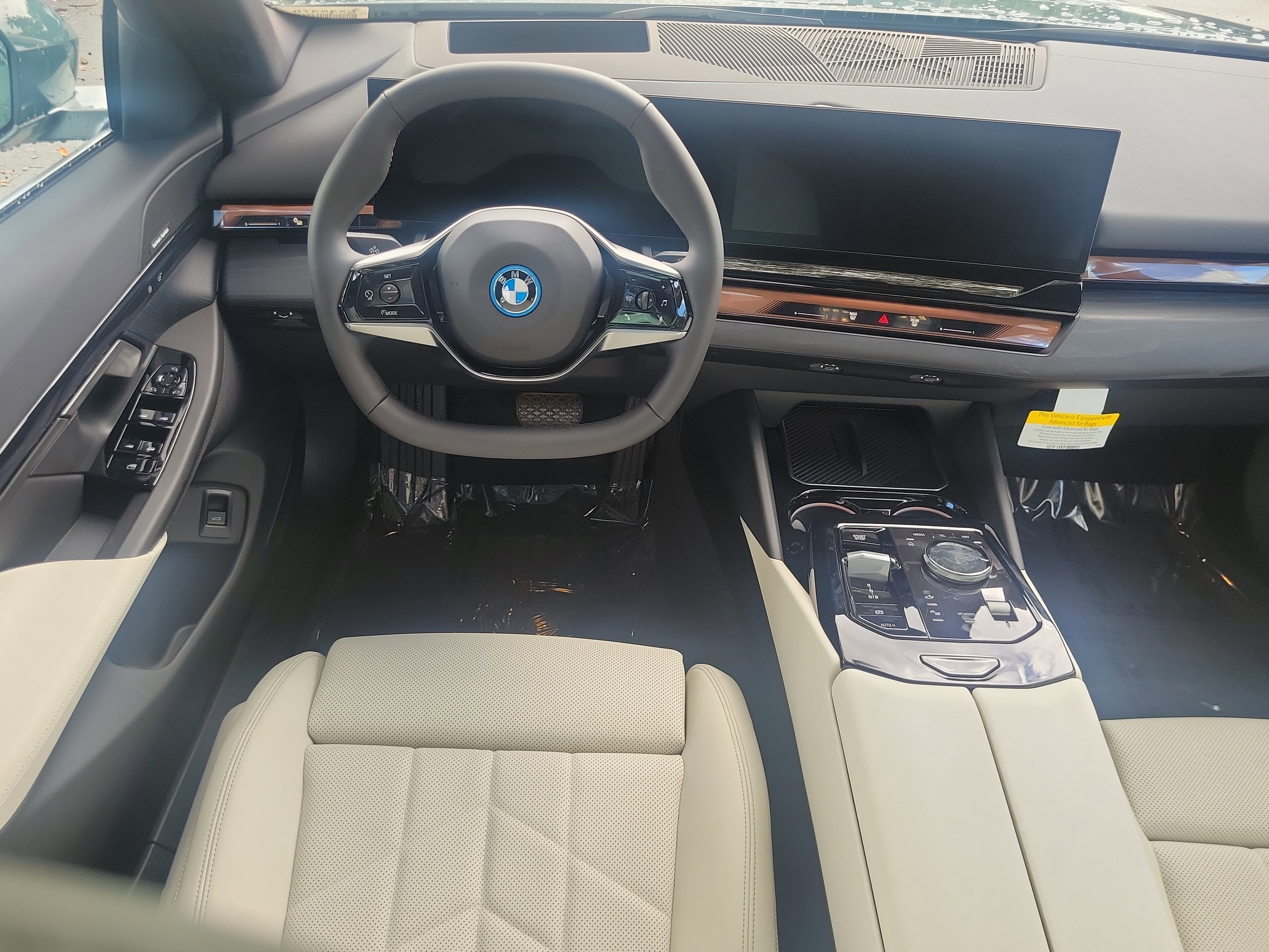 New 2026 Cape York Green Metallic BMW eDrive40 image 15