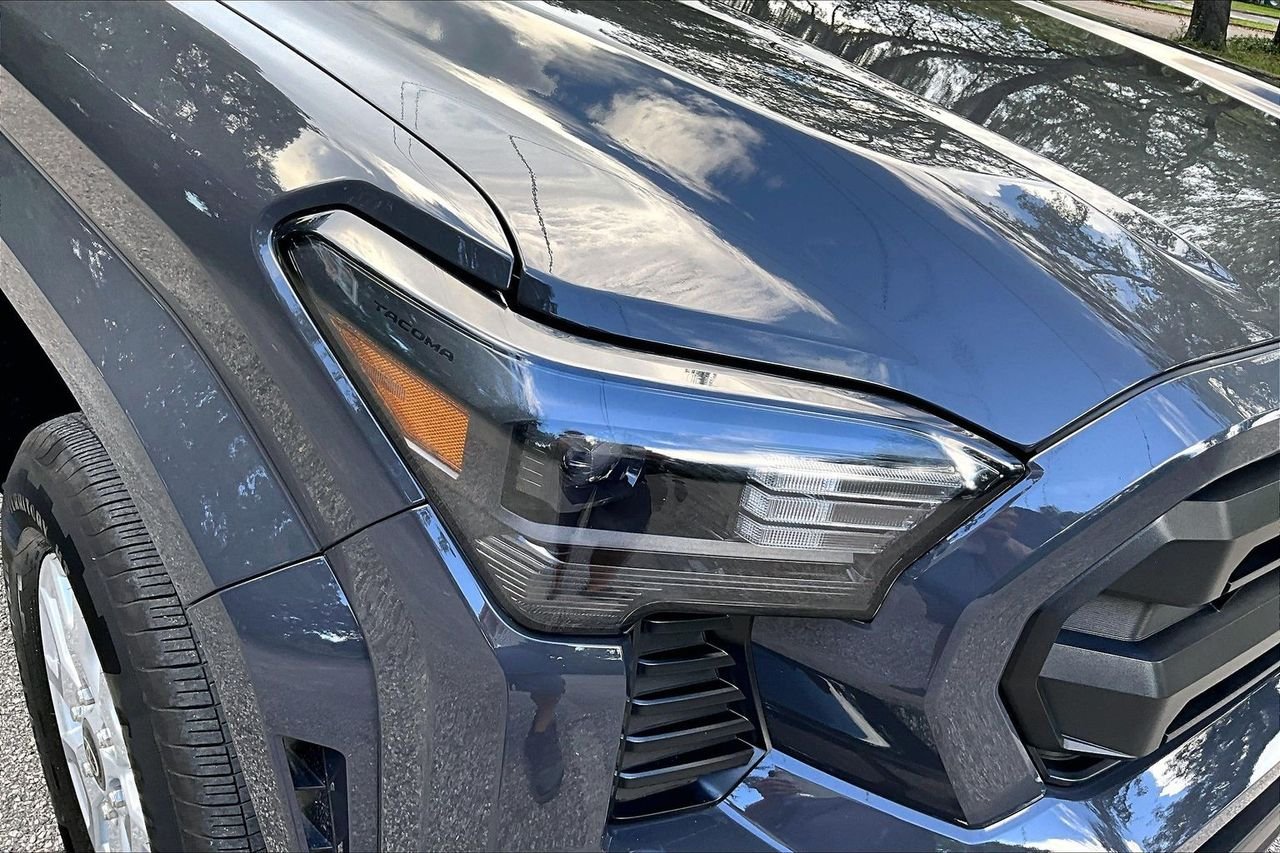 Used 2025  Toyota SR5 image 31