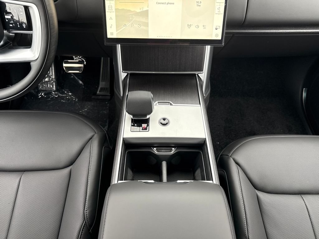 New 2025 Santorini Black Land Rover SE image 24