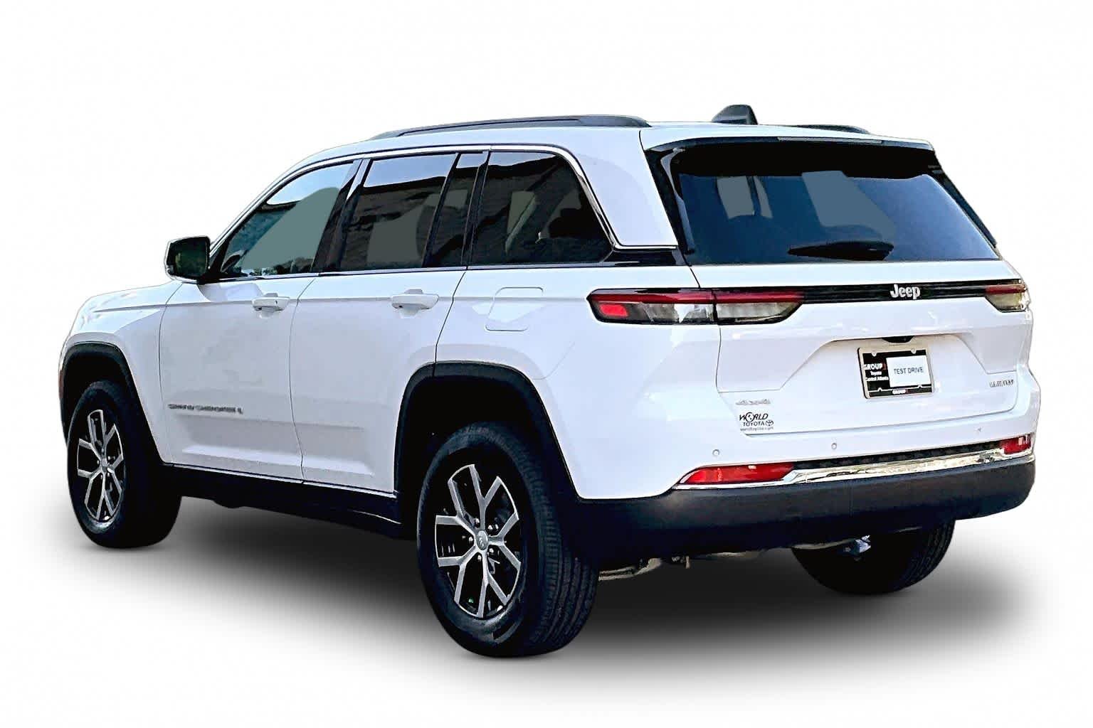 Used 2025 Bright White Clearcoat Jeep Limited image 11