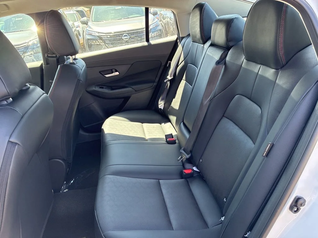 New 2026 Aspen White TriCoat / Super Black Two-tone Nissan SR image 26