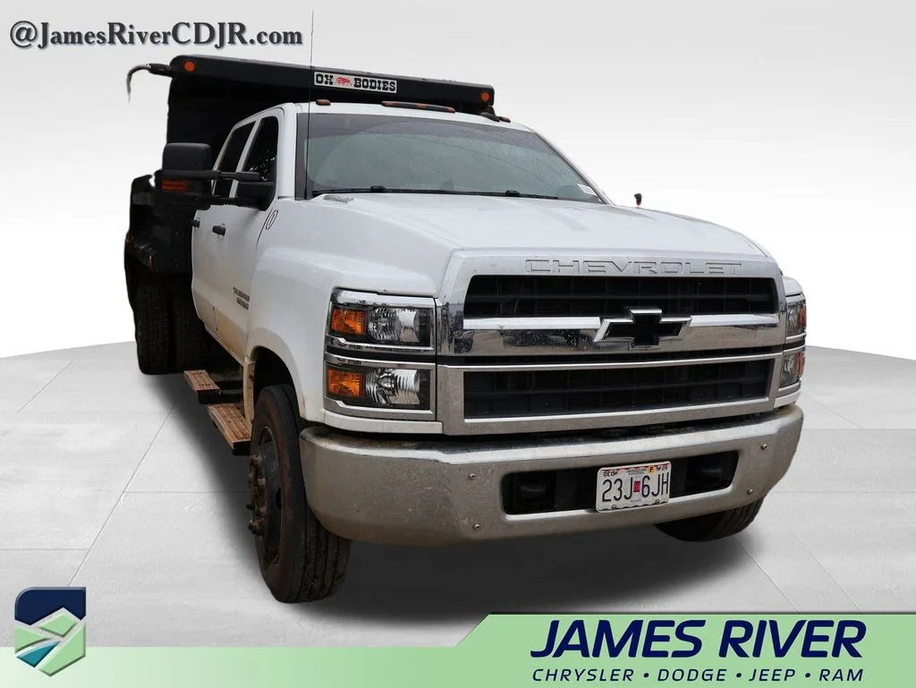 Used 2022 White Chevrolet 1WT image 12