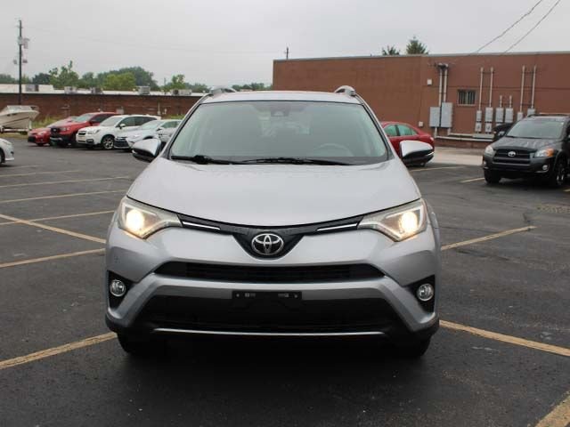 Used 2017 Silver Sky Toyota XLE image 3