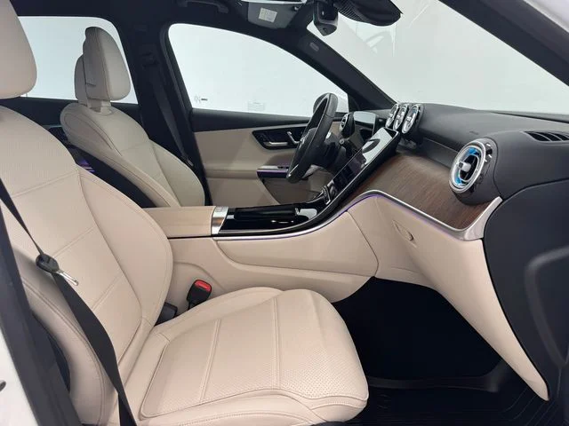 Certified Used 2026 Polar White Mercedes-Benz GLC 300 image 18