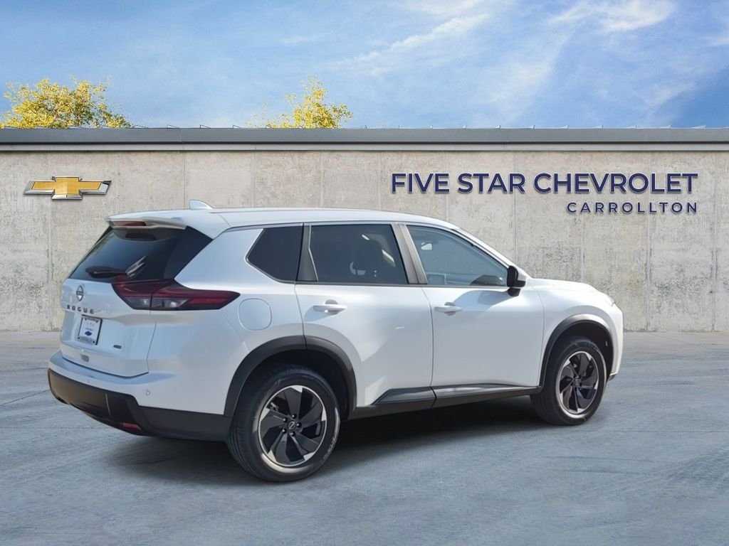 Used 2025 White Nissan SV image 8