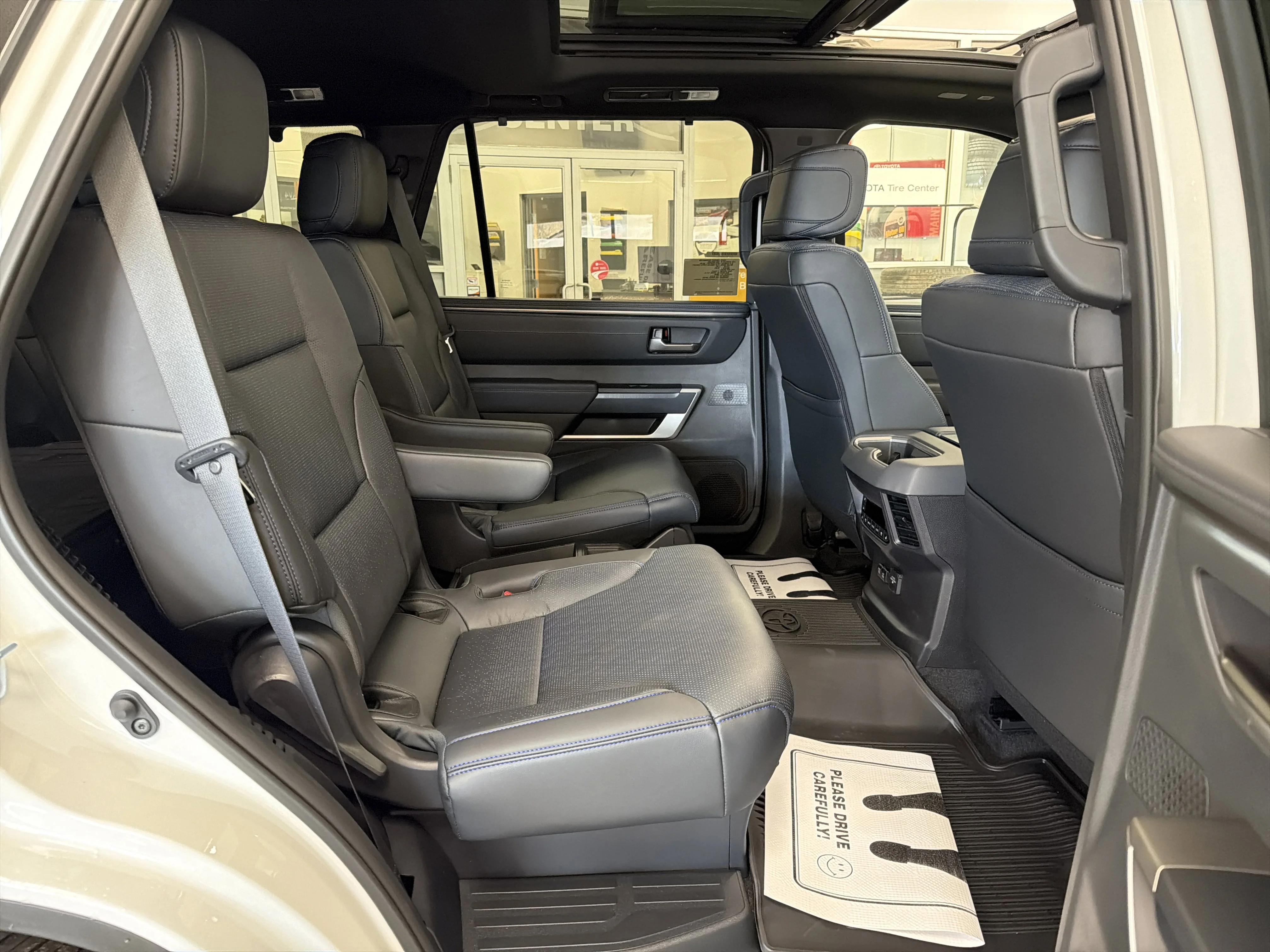 2026 Toyota Sequoia Platinum - Photo 40