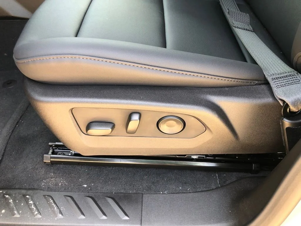 2025 Chevrolet Colorado Trail Boss - Photo 13