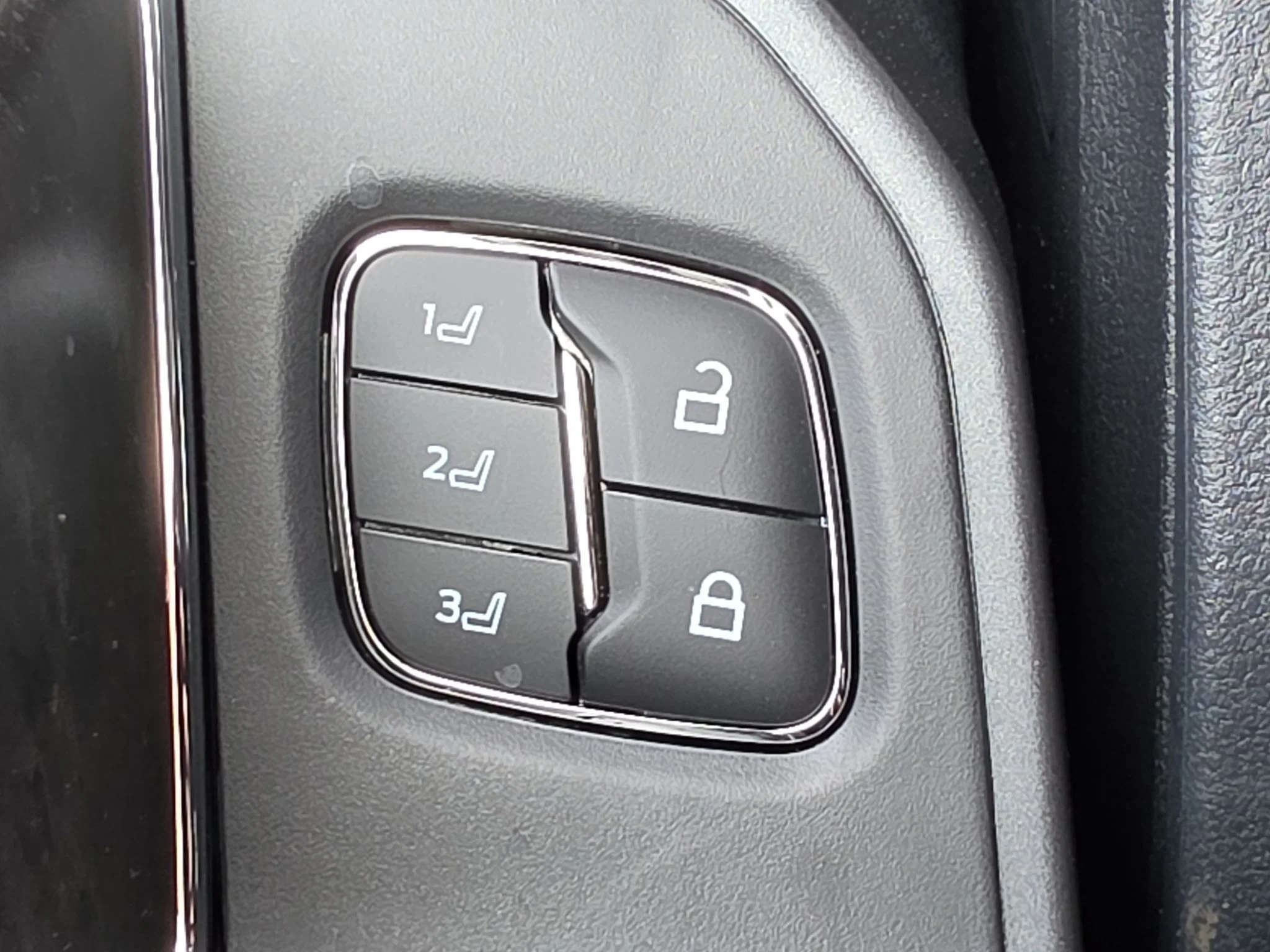 New 2026 Agate Black Metallic Ford F-250® Lariat® image 16