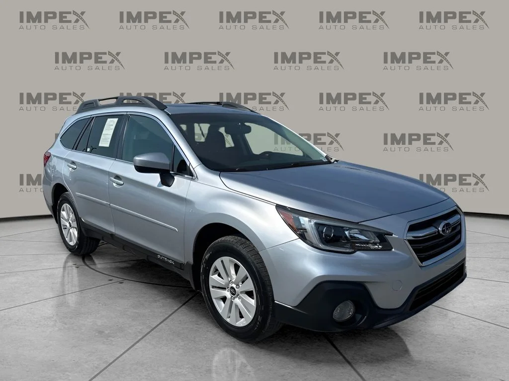 Used 2018 Silver Subaru 2.5i Premium image 8