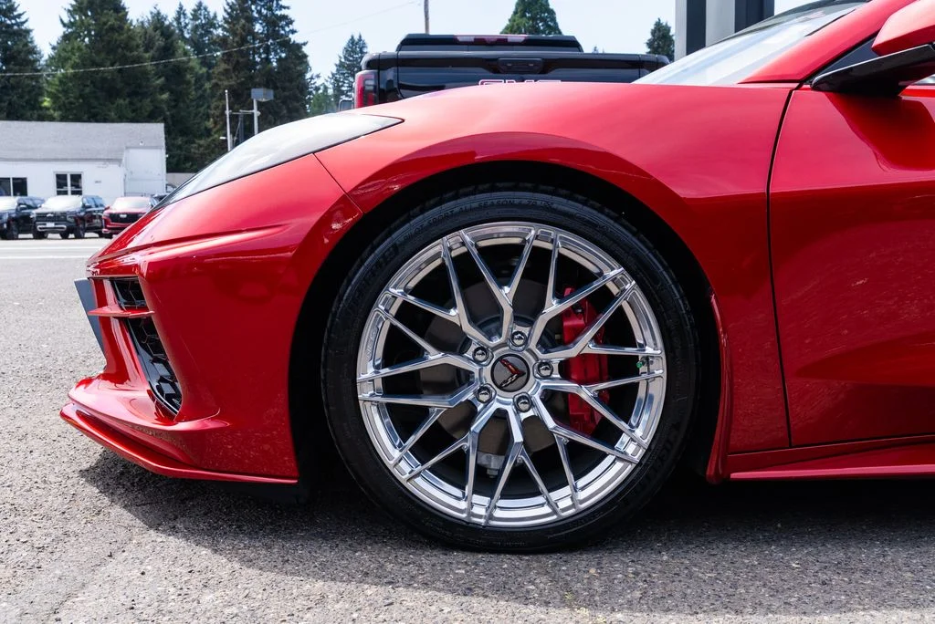 Used 2021 Red Chevrolet Stingray image 3