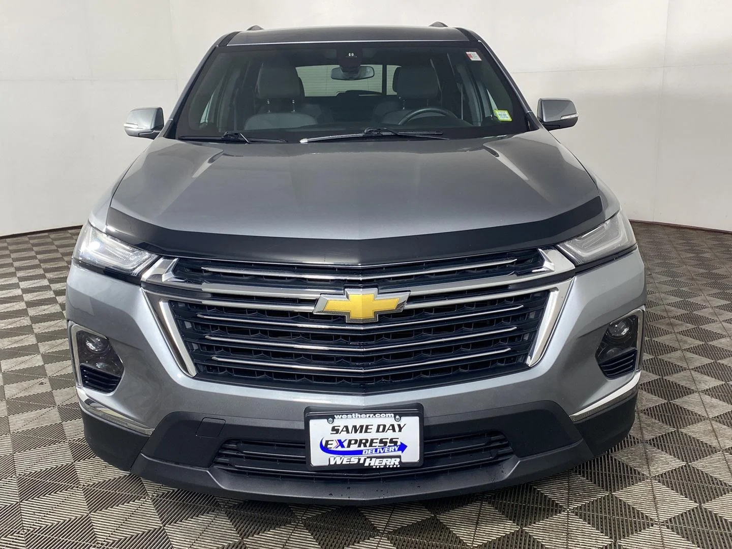 Used 2024 Sterling Gray Metallic Chevrolet LT Cloth image 11