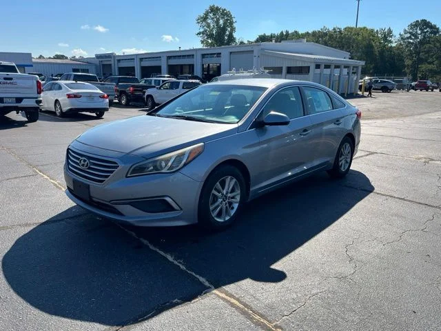 Used 2017 Gray Hyundai Base image 36