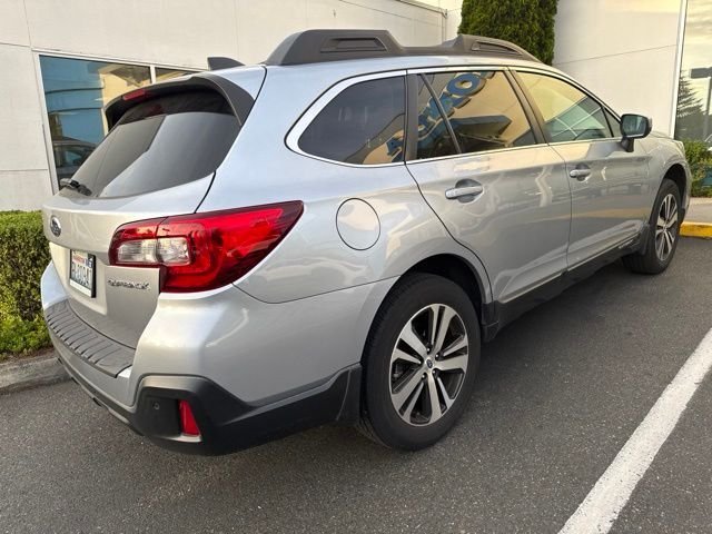 Used 2018 Ice Silver Metallic Subaru 2.5i image 4