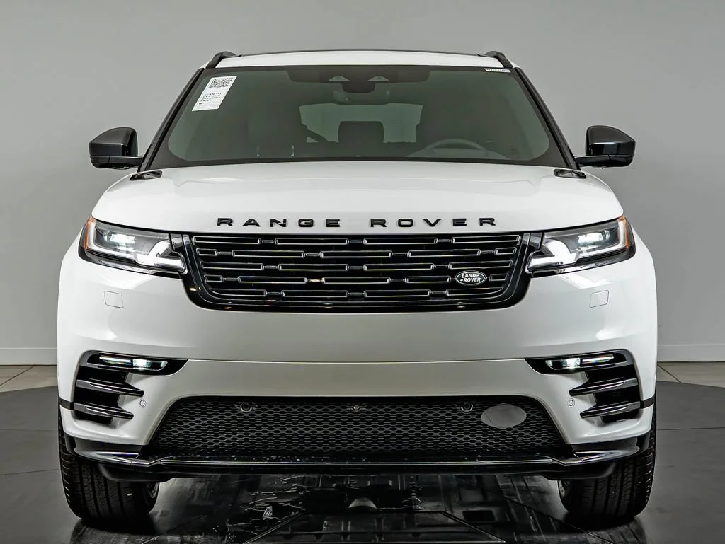 New 2026 Fuji White Land Rover Belgravia Edition image 2