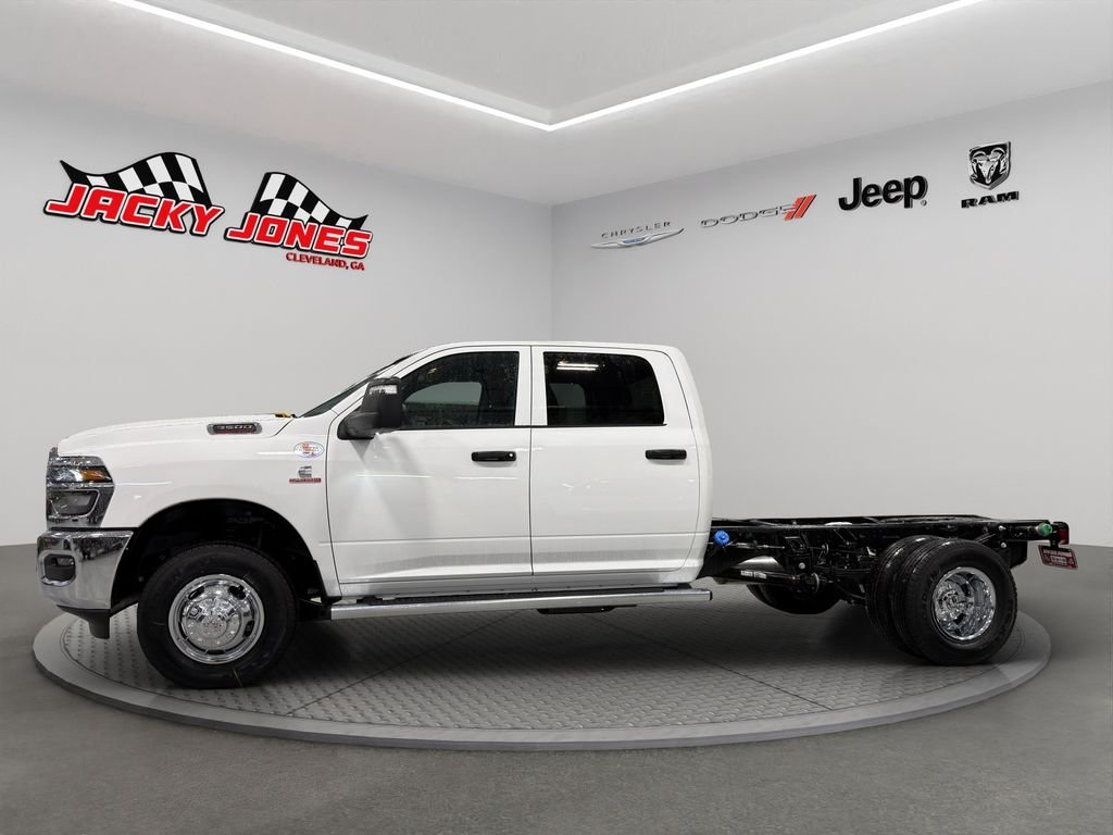 New 2026 Bright White Clear-Coat Exterior Paint RAM Tradesman image 3