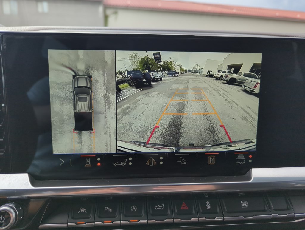 Used 2024 Silver GMC SLT image 24