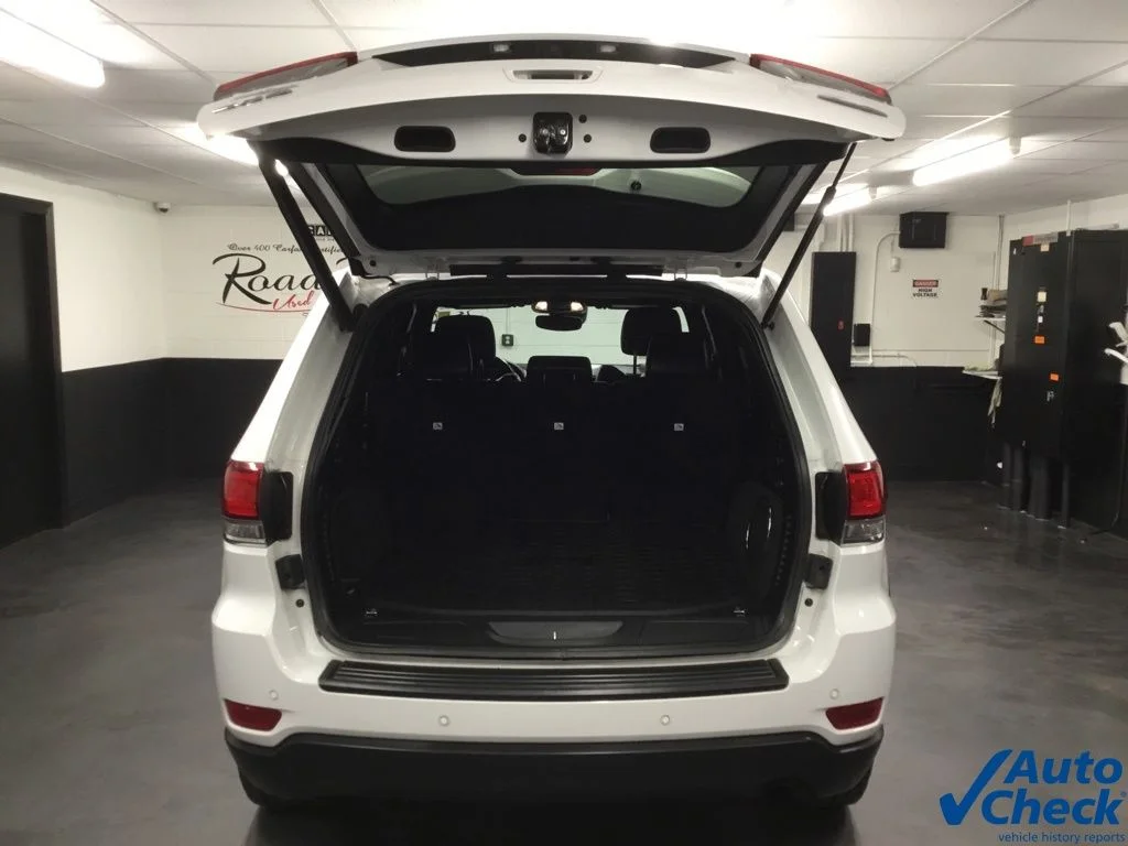 Used 2020 White Jeep Altitude image 12