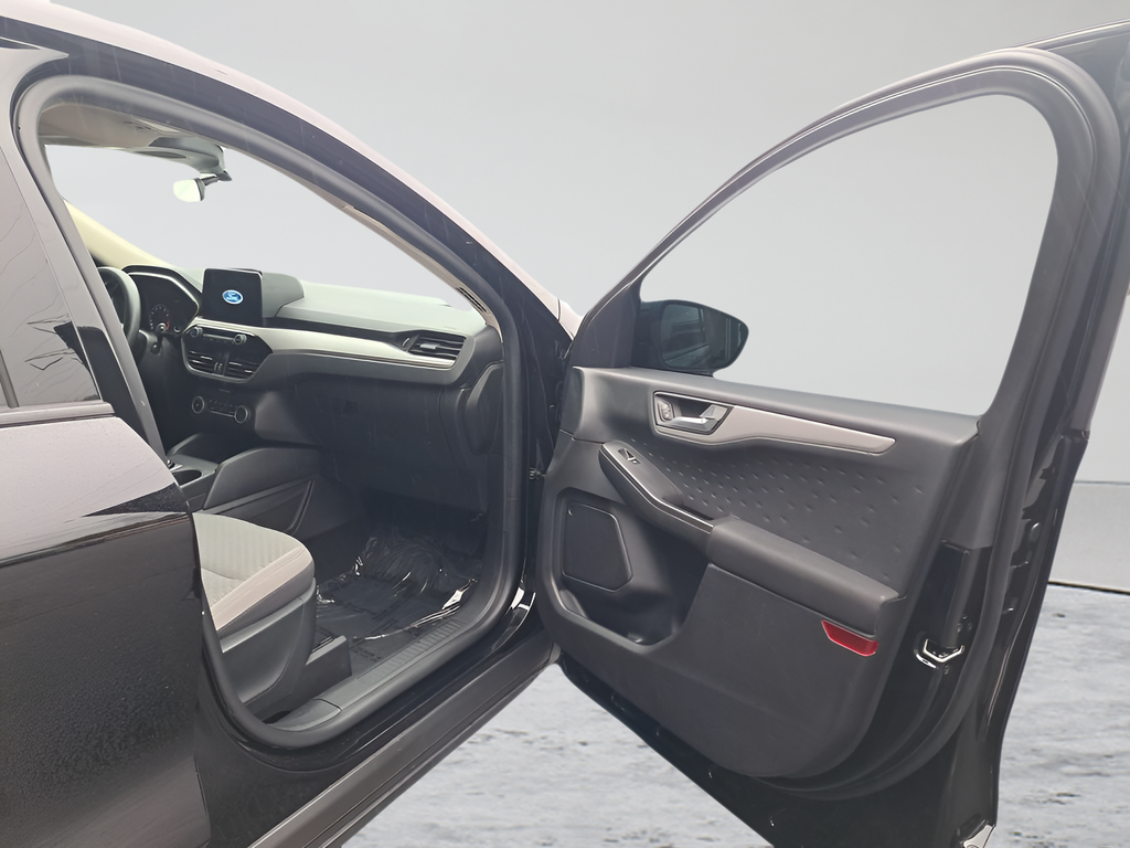 Used 2020 Black Ford SE image 16
